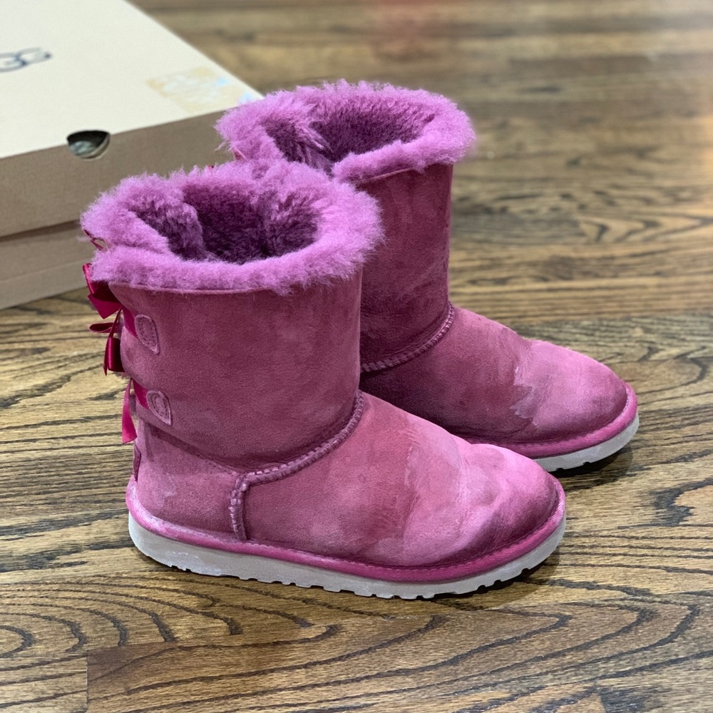 Worn Condition Ugg Bailey Bow Youth Girls Size 3 Dark Pink Colour